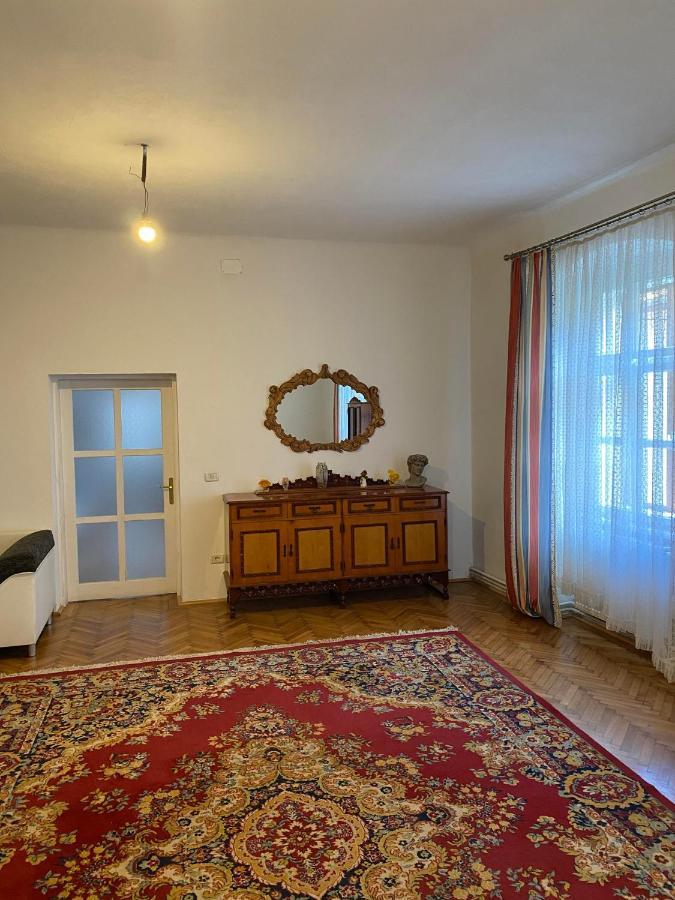 Apartament Istoric Ultracentral - With Parking Sibiu Exterior foto